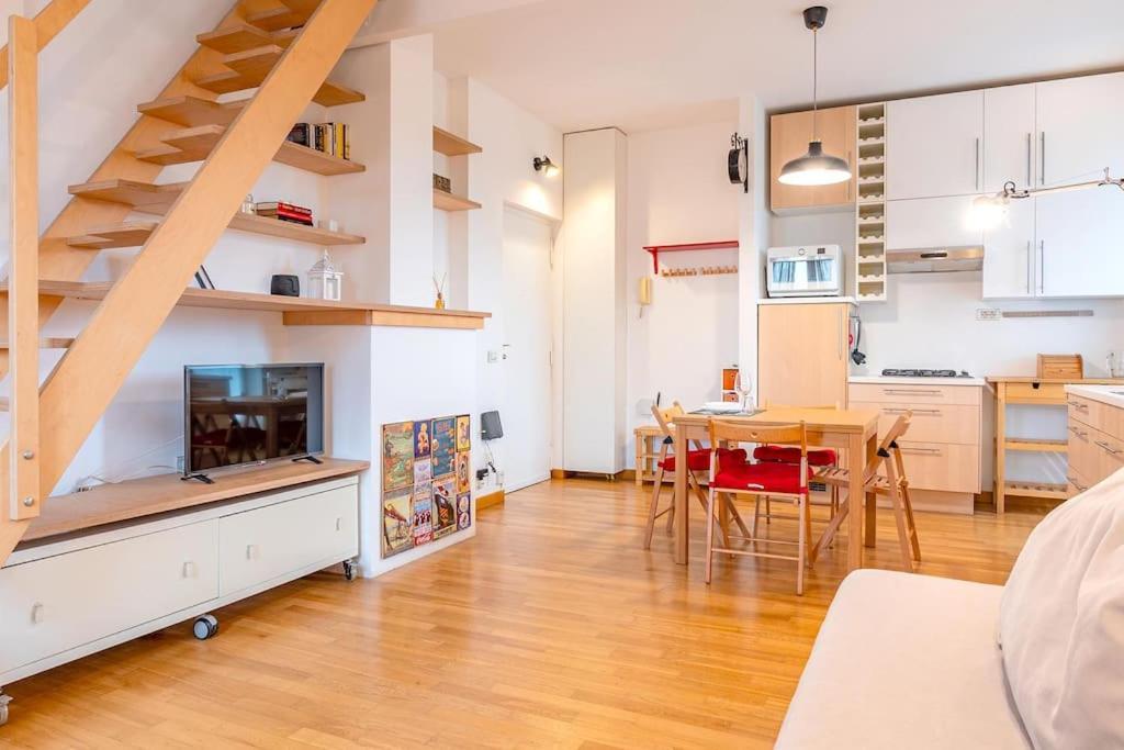 Guest Planet - Grazioso Bilocale Bande Nere M1 Apartment Milan Luaran gambar